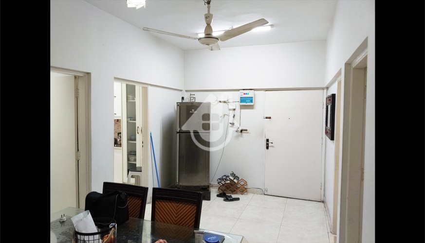 Clifton Block 8, 1100 Square Feet 2 Bed Apartment for Sale.